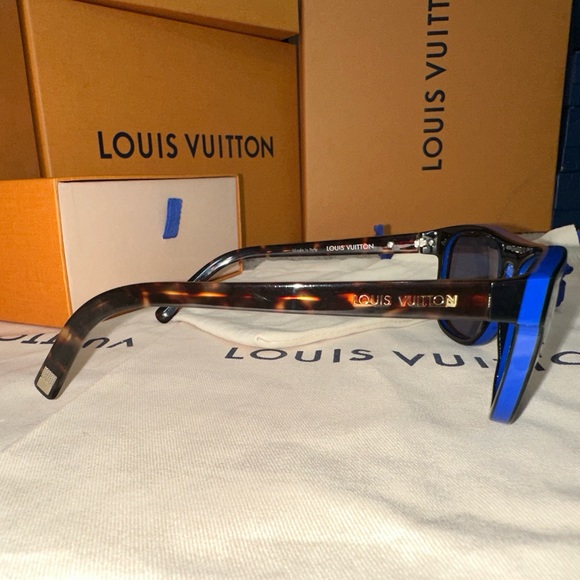 Louis Vuitton Accessories Authentic Louis Vuitton Oliver Sunglasses